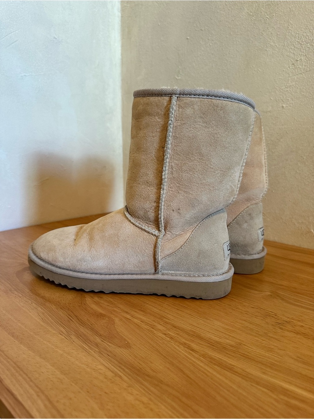 UGG Classic Short - Picture 5 of 7